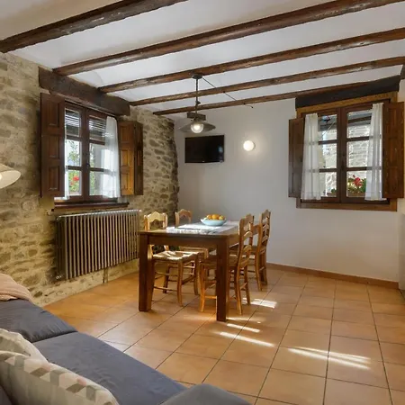 Os Ormos - - カントリーハウス Espuéndolas