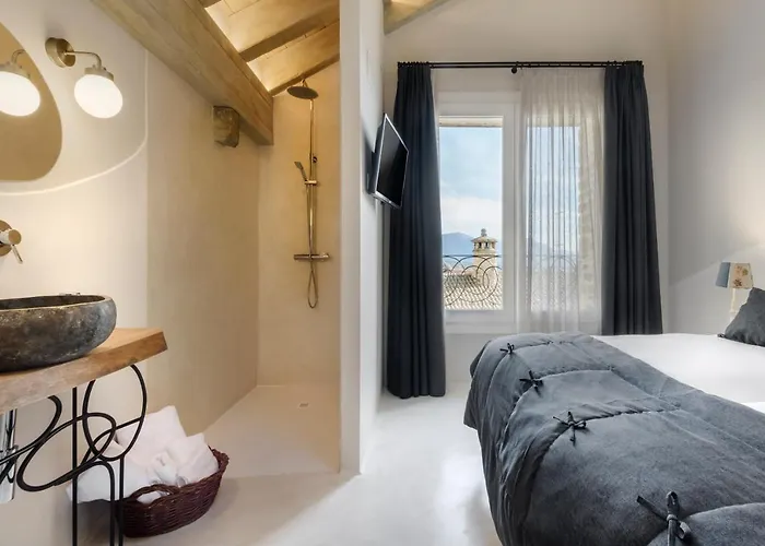 Os Ormos - - Casa de Campo *