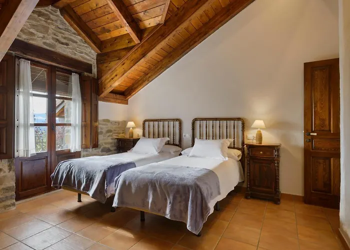 Casa de Campo Os Ormos - -